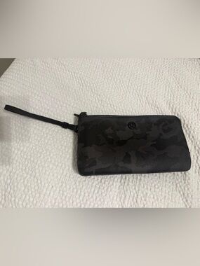 lululemon athletica Black Camouflage Zip Wristlet